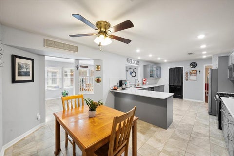 Tiny photo for 1001 Whispering Oak Court, Arlington, TX 76012 (MLS # 21395896)