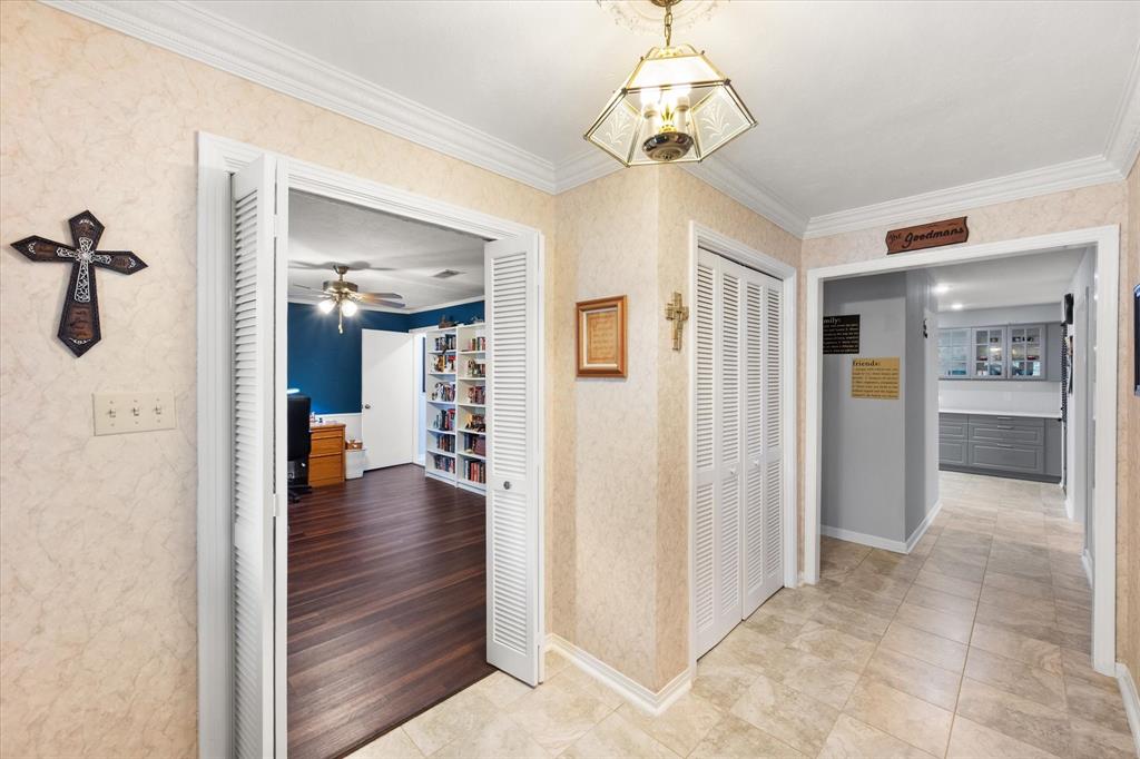 1001 Whispering Oak Court