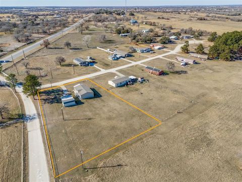 200 Farmhouse Road Springtown TX 76082