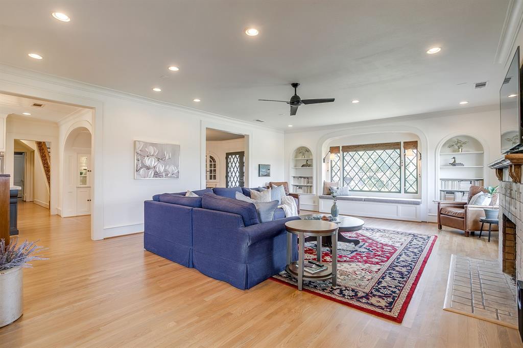 2308 Winton Terrace E