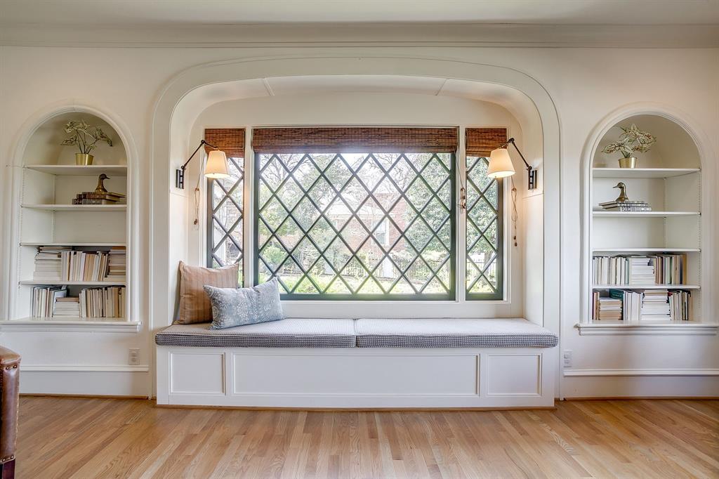 2308 Winton Terrace E