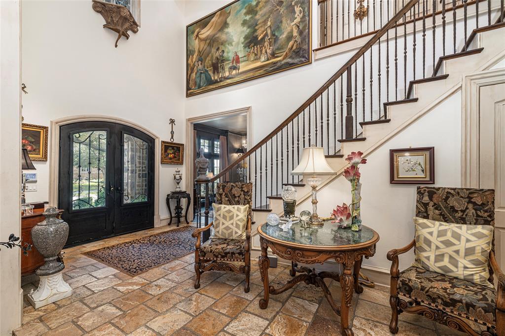 5332 Longvue Drive