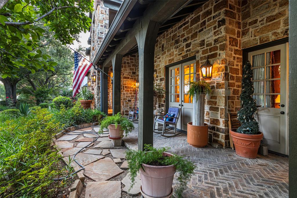 The Lakes On Legacy Drive Ph 2 - Residential