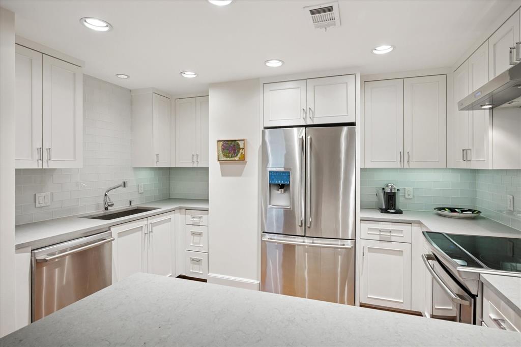 Park Towers - Residential