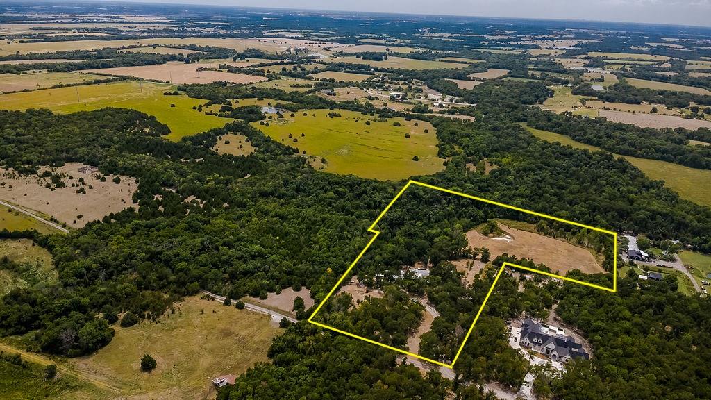 5927 Wolf Trail