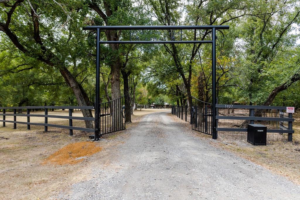 5927 Wolf Trail