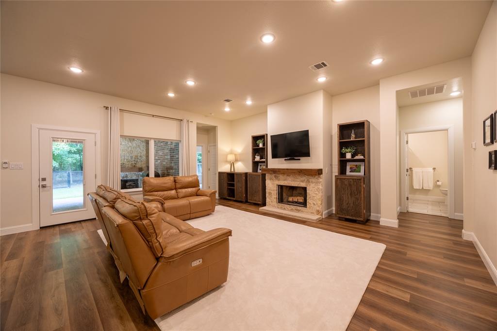354 Glade Valley