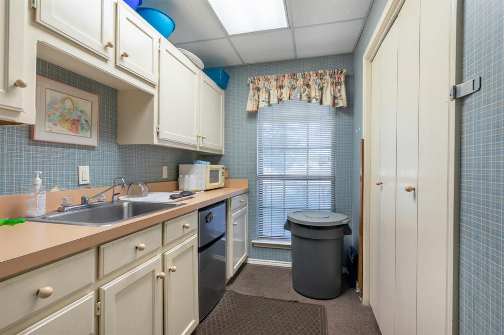 Shady Oaks Gardens Sub - Commercial Sale