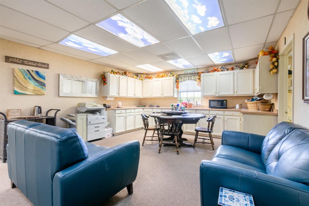 Shady Oaks Gardens Sub - Commercial Sale