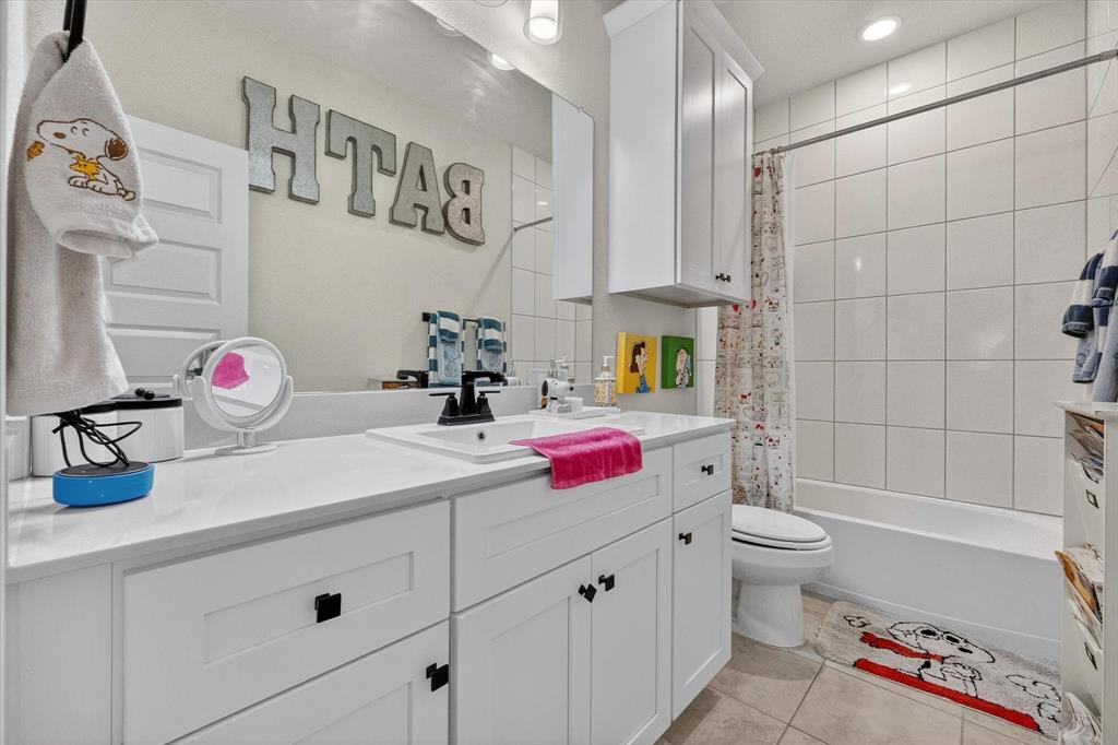 Oaks of North Grove - Residential