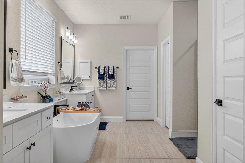 Oaks of North Grove - Residential