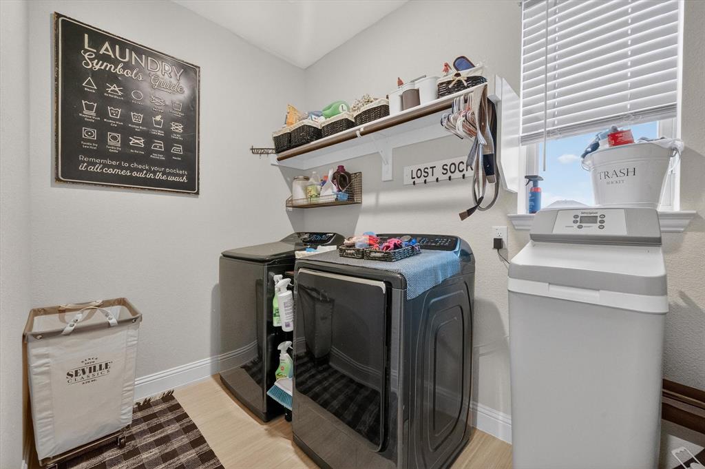 Oaks of North Grove - Residential