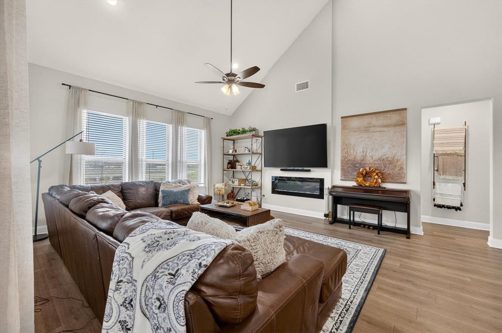 Oaks of North Grove - Residential