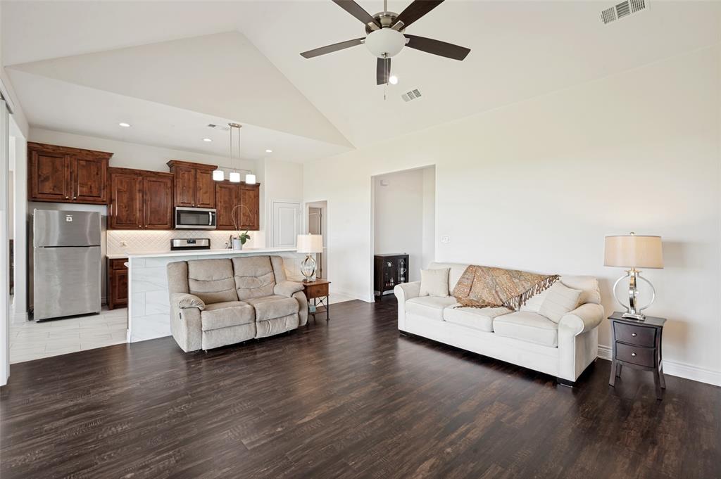 360 Private Road 4000