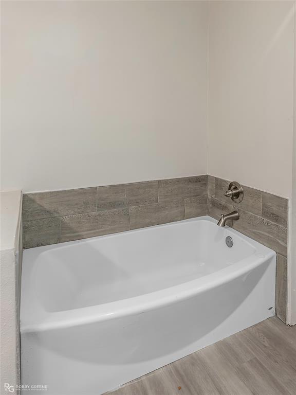 Shreveport, Louisiana 71105, United States, 3 Bedrooms Bedrooms, ,3 BathroomsBathrooms,Residential,Active,179307