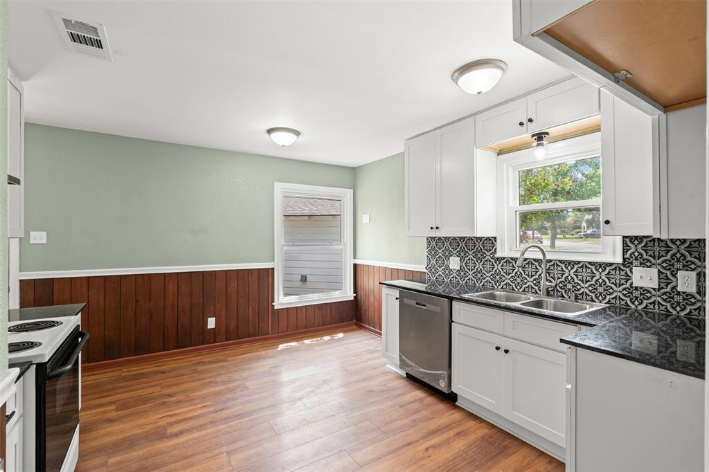 Pettys James E Sub - Residential