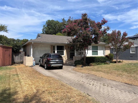 Photo of 3823 Gaspar Drive, Dallas, TX 75220 (MLS # 21396446)
