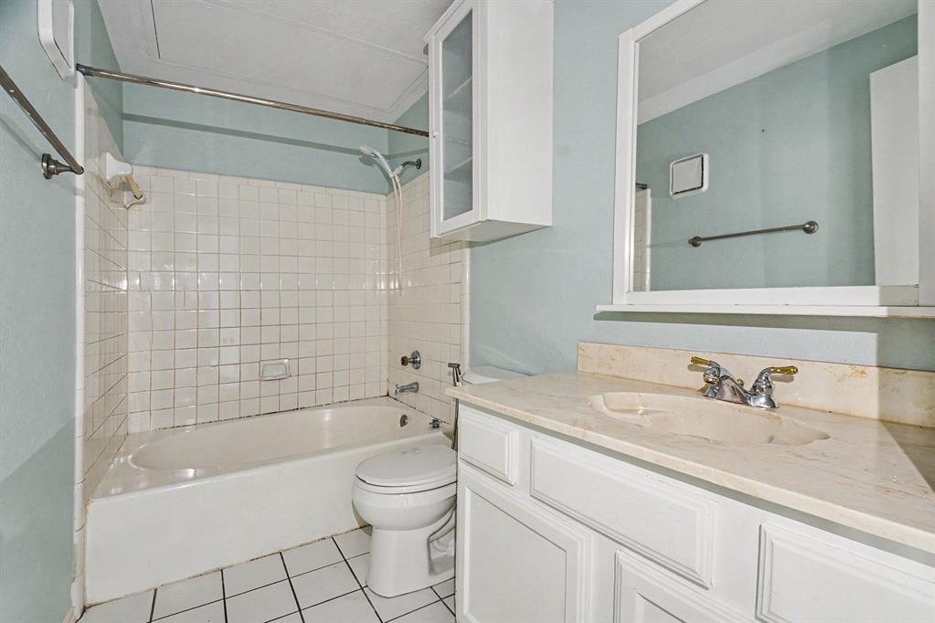 Oaks On The Bend Condos Ph 01-04 - Residential