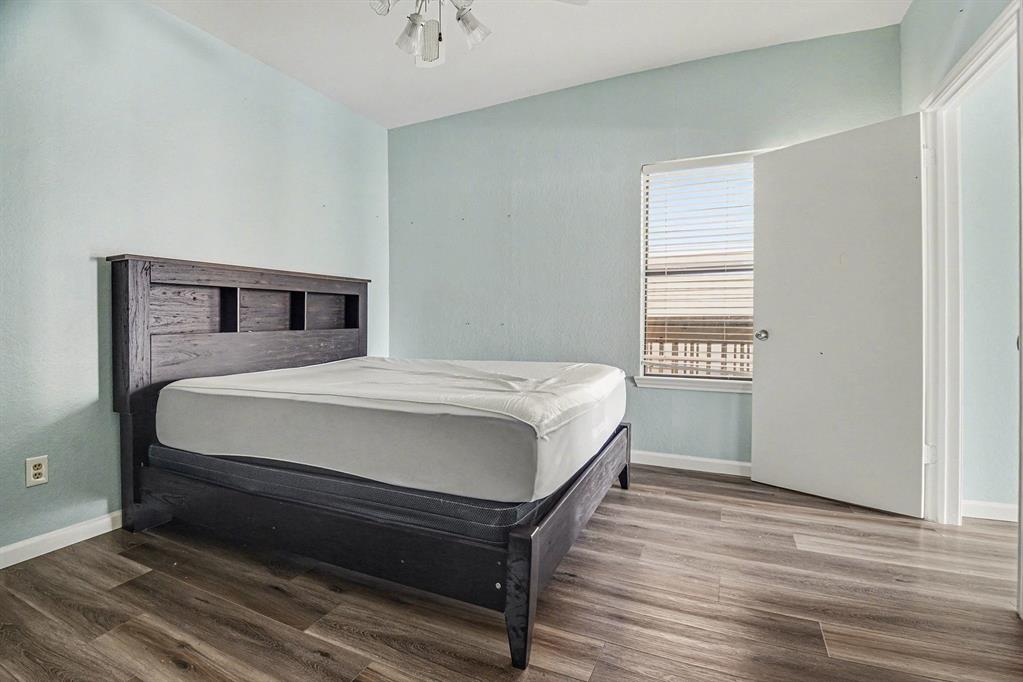 Oaks On The Bend Condos Ph 01-04 - Residential