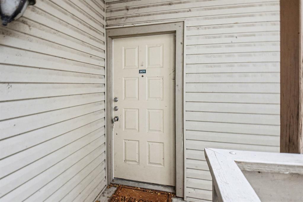 Oaks On The Bend Condos Ph 01-04 - Residential