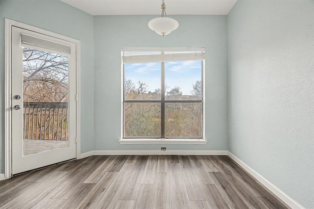 Oaks On The Bend Condos Ph 01-04 - Residential