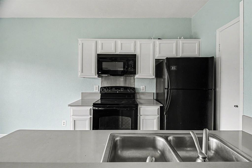 Oaks On The Bend Condos Ph 01-04 - Residential