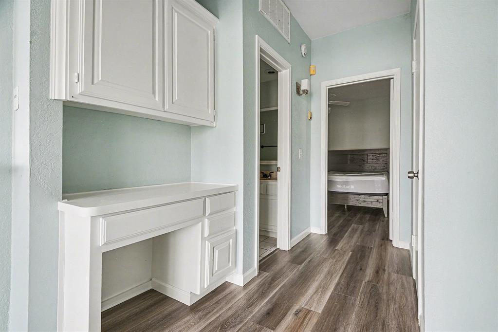 Oaks On The Bend Condos Ph 01-04 - Residential