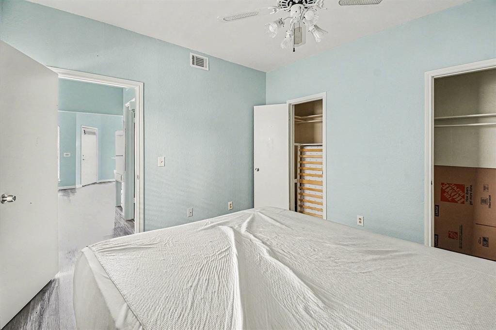 Oaks On The Bend Condos Ph 01-04 - Residential