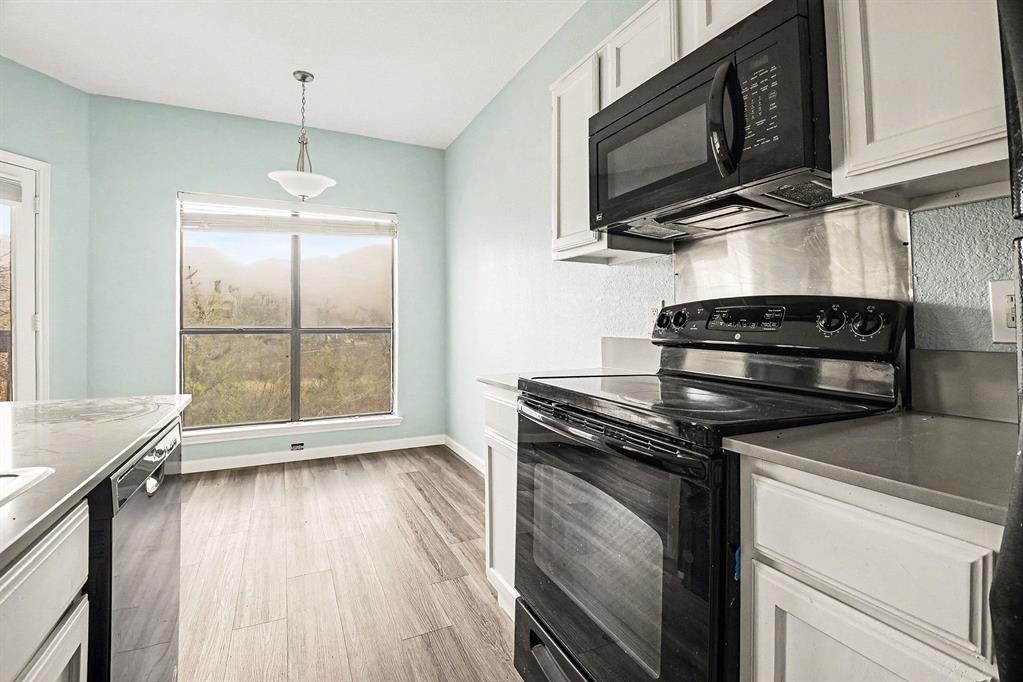 Oaks On The Bend Condos Ph 01-04 - Residential