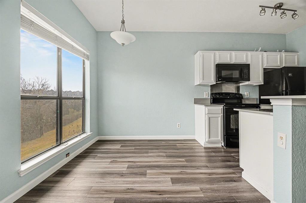 Oaks On The Bend Condos Ph 01-04 - Residential