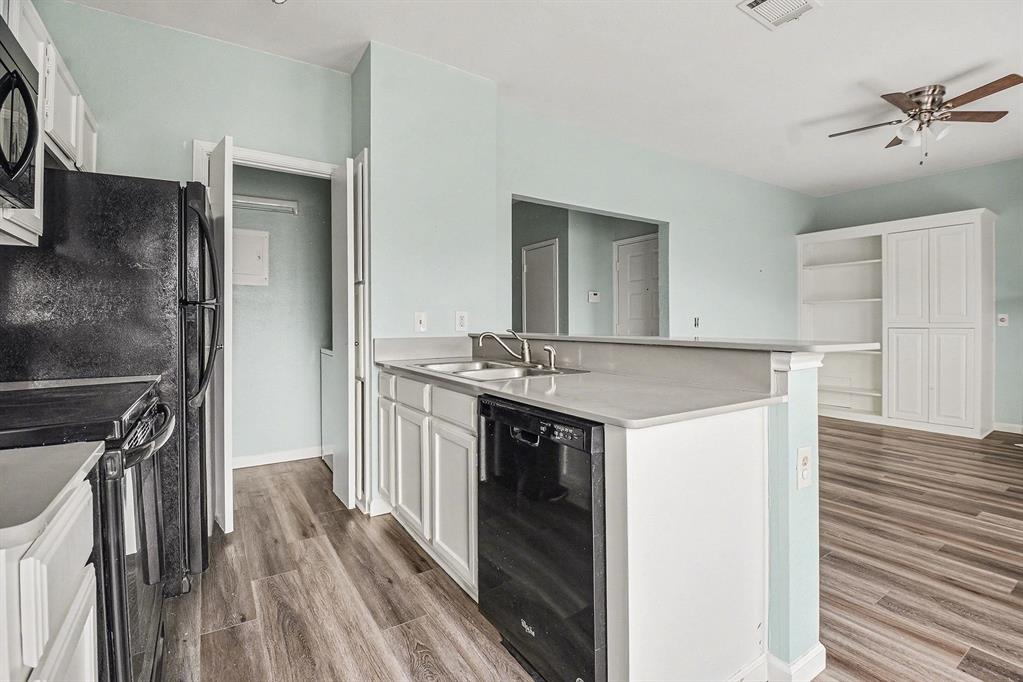 Oaks On The Bend Condos Ph 01-04 - Residential