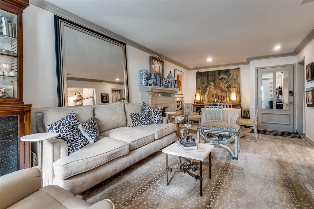 River Oaks Condos - Residential