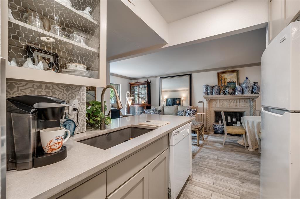 River Oaks Condos - Residential