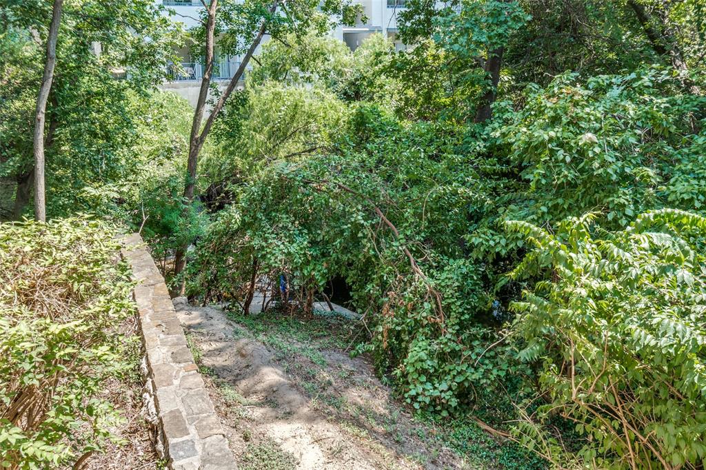 River Oaks Condos - Residential