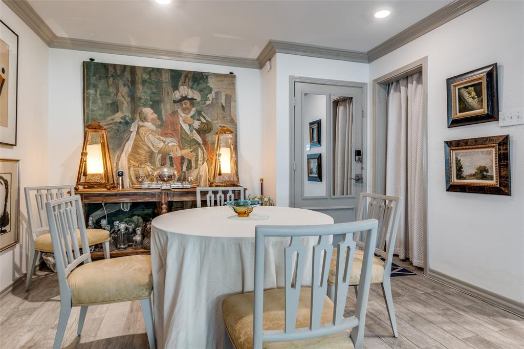 River Oaks Condos - Residential