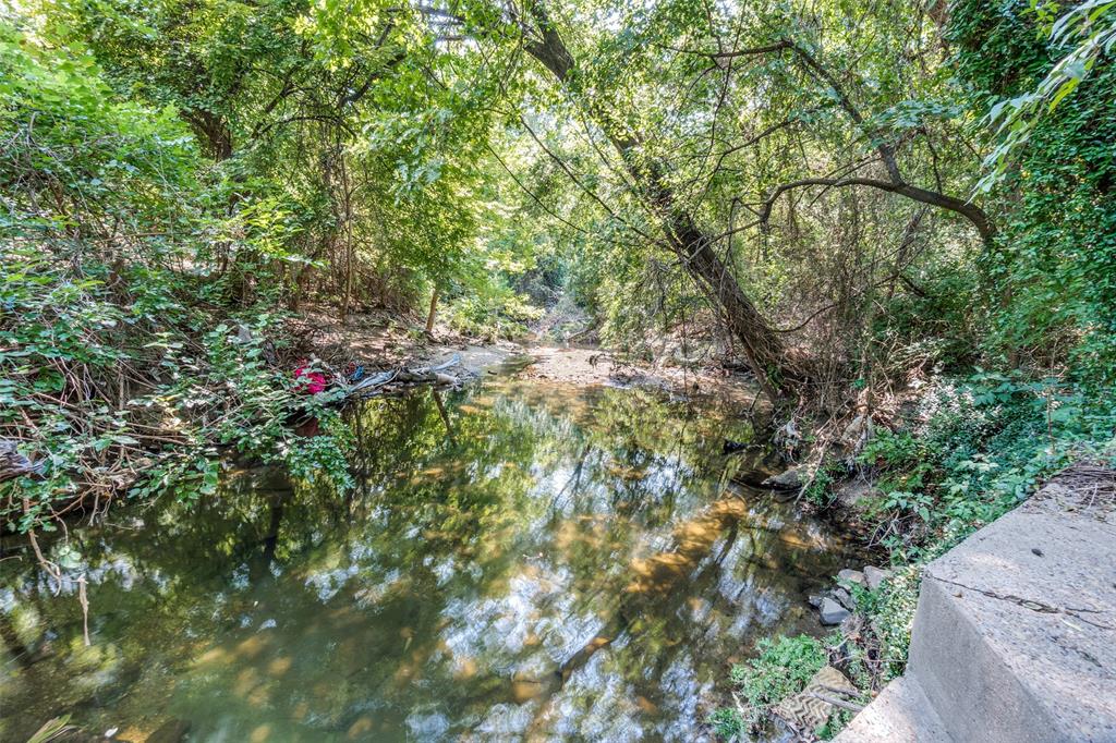 River Oaks Condos - Residential