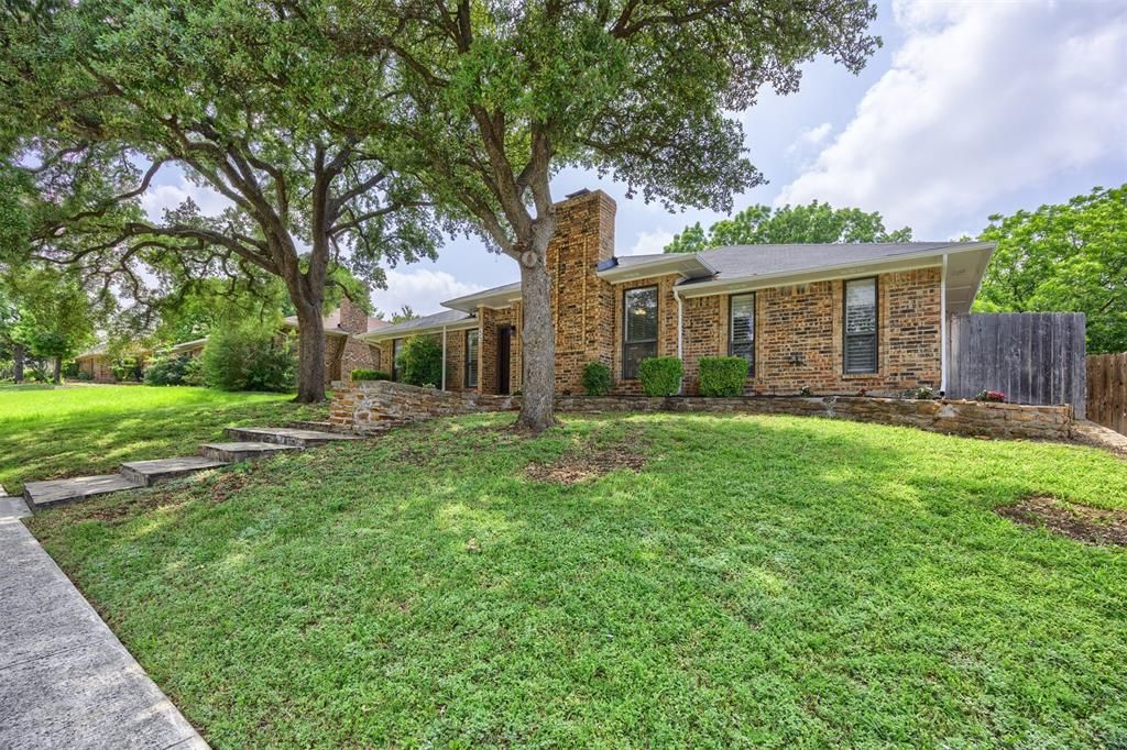 Photo of 3123 Honeydew Drive, Carrollton, TX 75007 (MLS # 21149050)