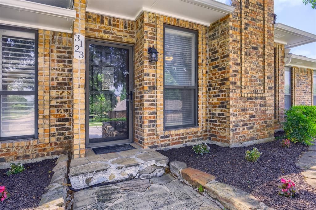 Photo of 3123 Honeydew Drive, Carrollton, TX 75007 (MLS # 21149050)