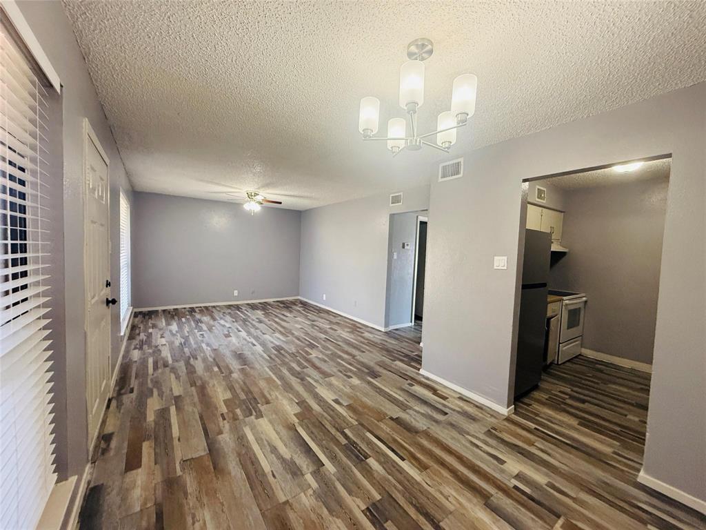 Photo 1 of 6 — 718 S Main Street 3, Paris, TX 75460