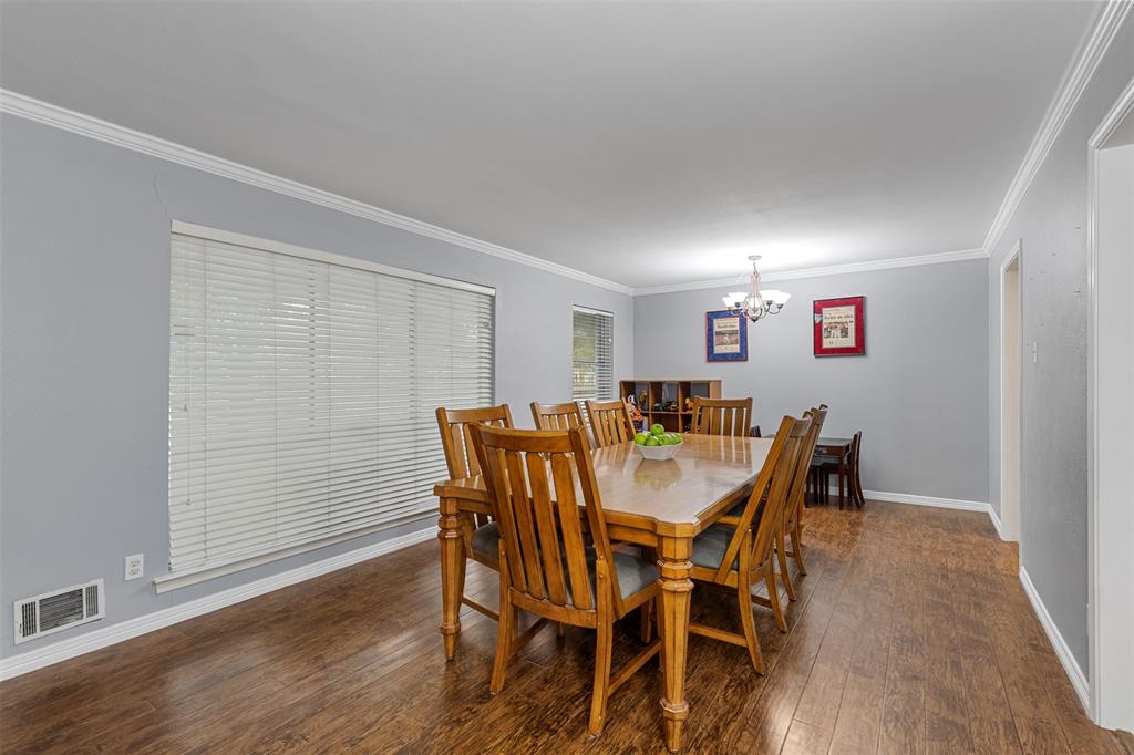 1317 Kingsbridge Drive