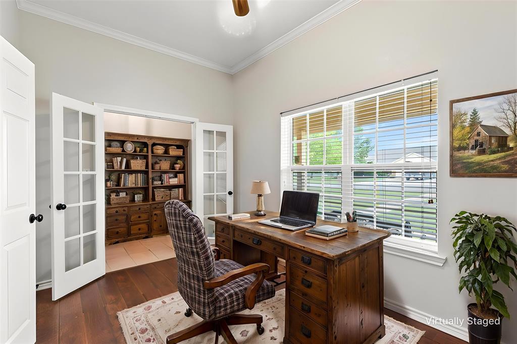 6581 Meadow Ridge Circle