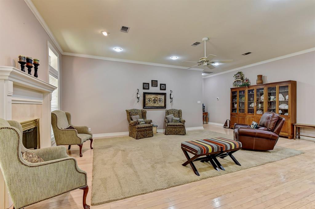 MEADOWS GLEN - Residential