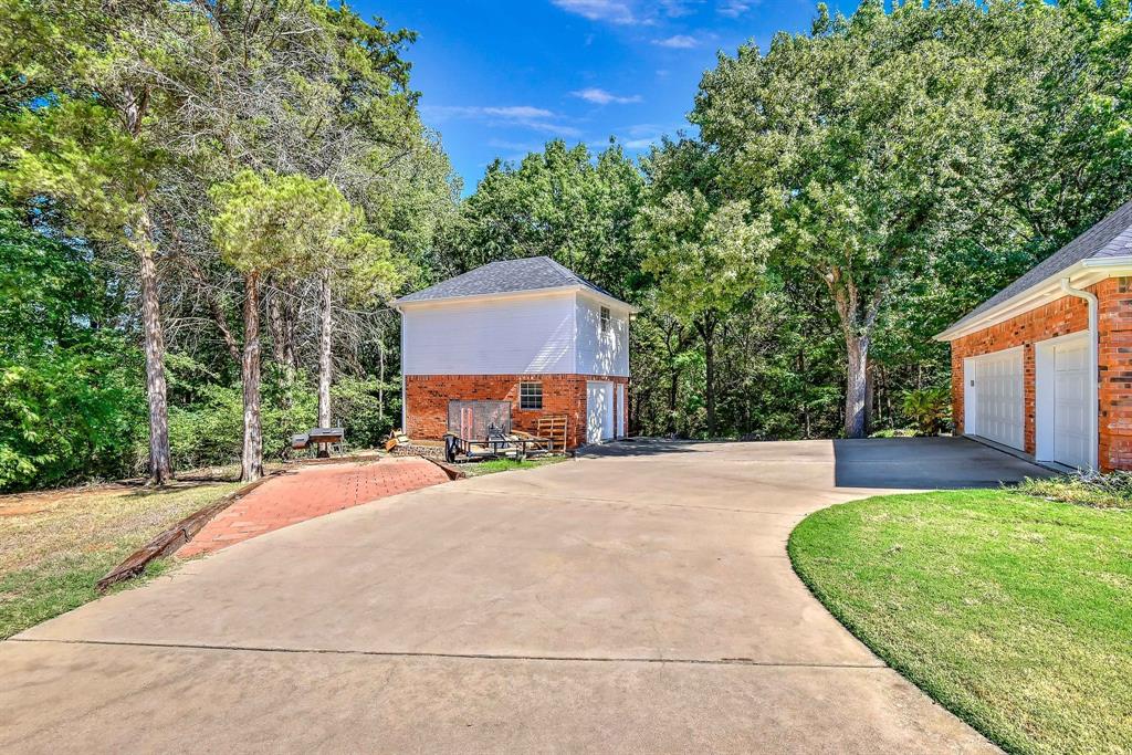 MEADOWS GLEN - Residential