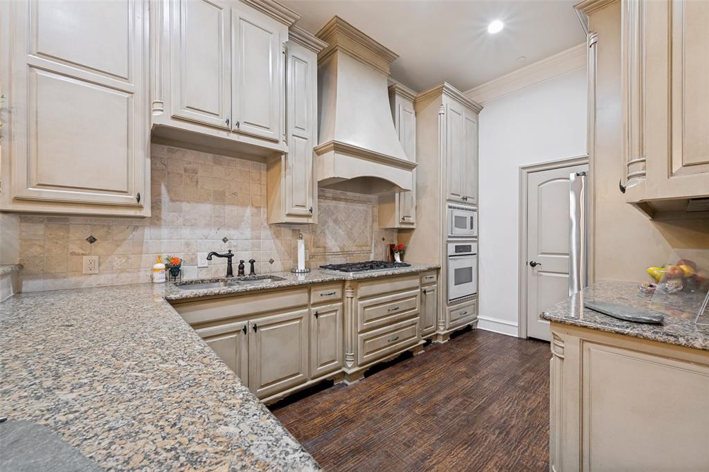 96 Casa Lane 210