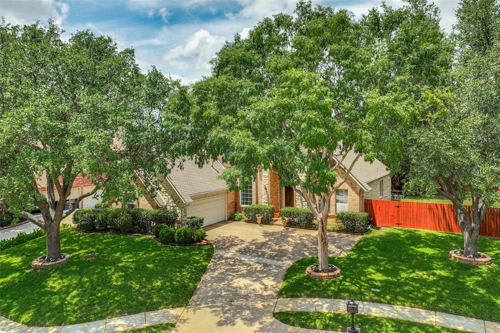2700 Lake Breeze Lane
