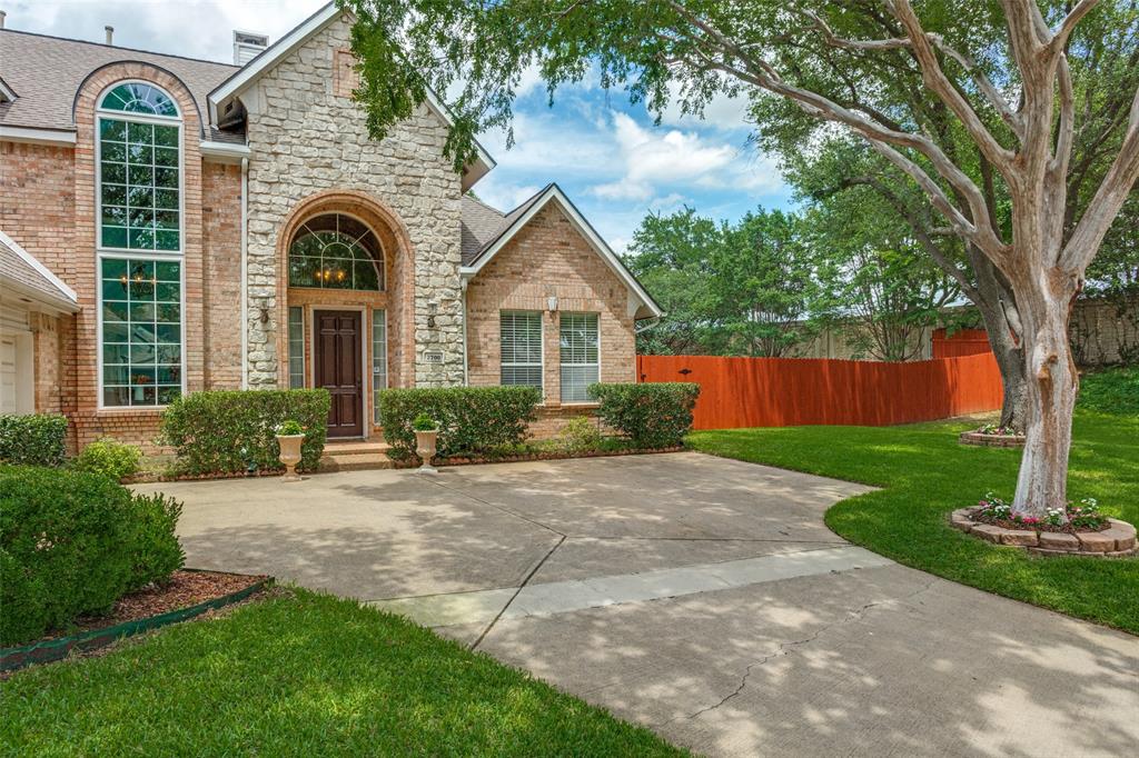 2700 Lake Breeze Lane
