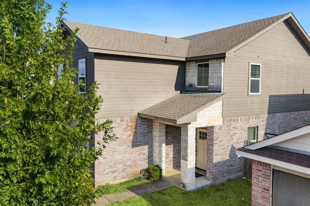 9910 Ironhorse Drive
