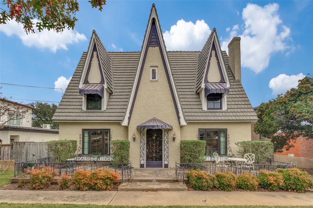 700 N Oak Cliff Boulevard