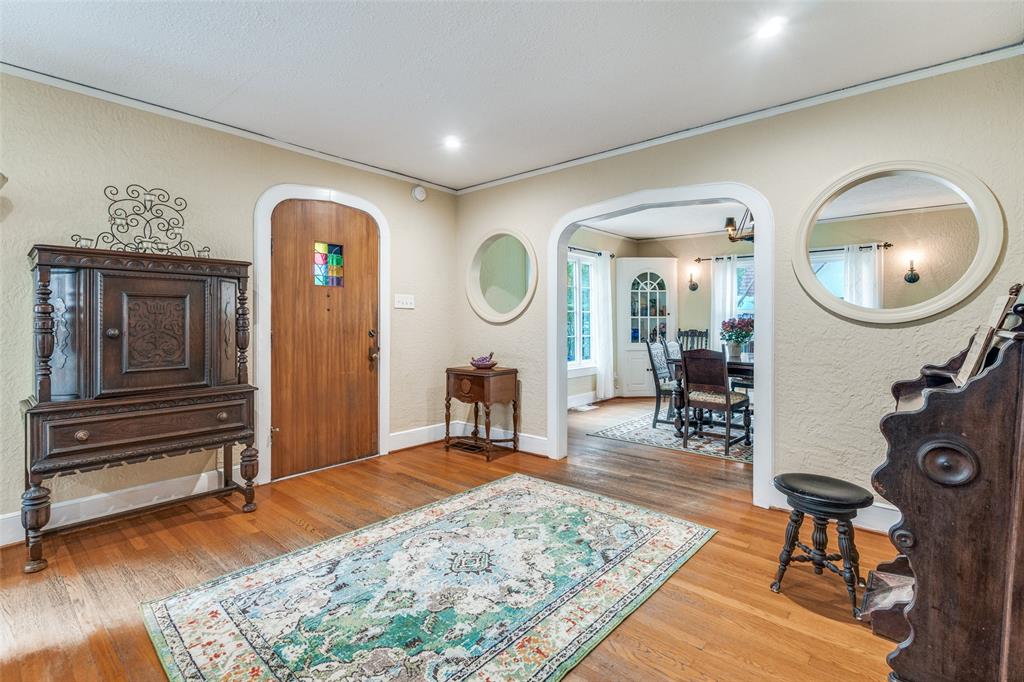 700 N Oak Cliff Boulevard