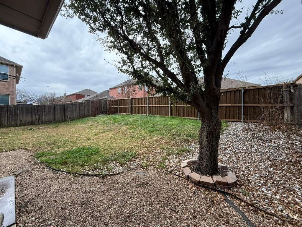 Photo of 305 Moonlight Drive, Euless, TX 76039 (MLS # 21251756)